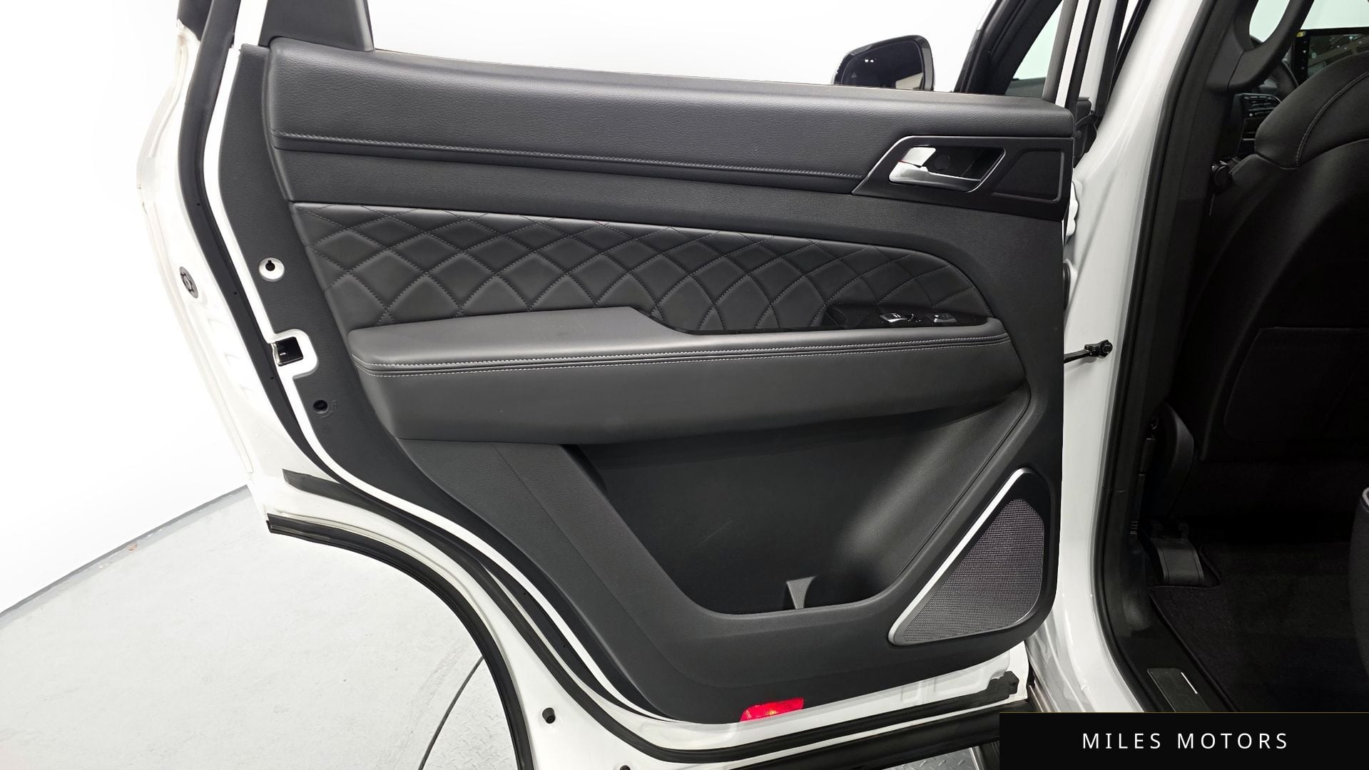 KG Mobility Rexton 2024 — миниатюра 15