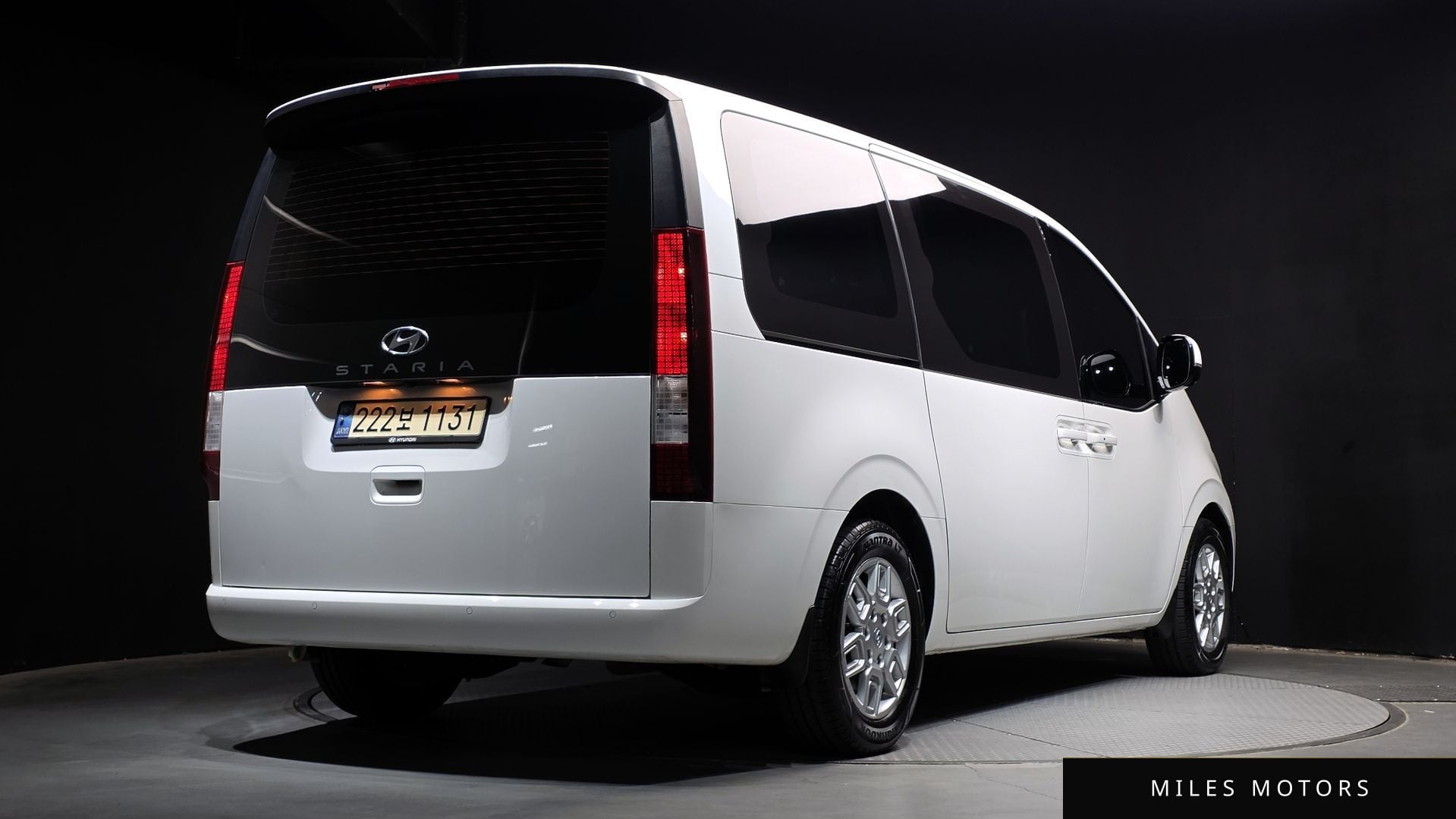 Hyundai Staria 2022 — миниатюра 2