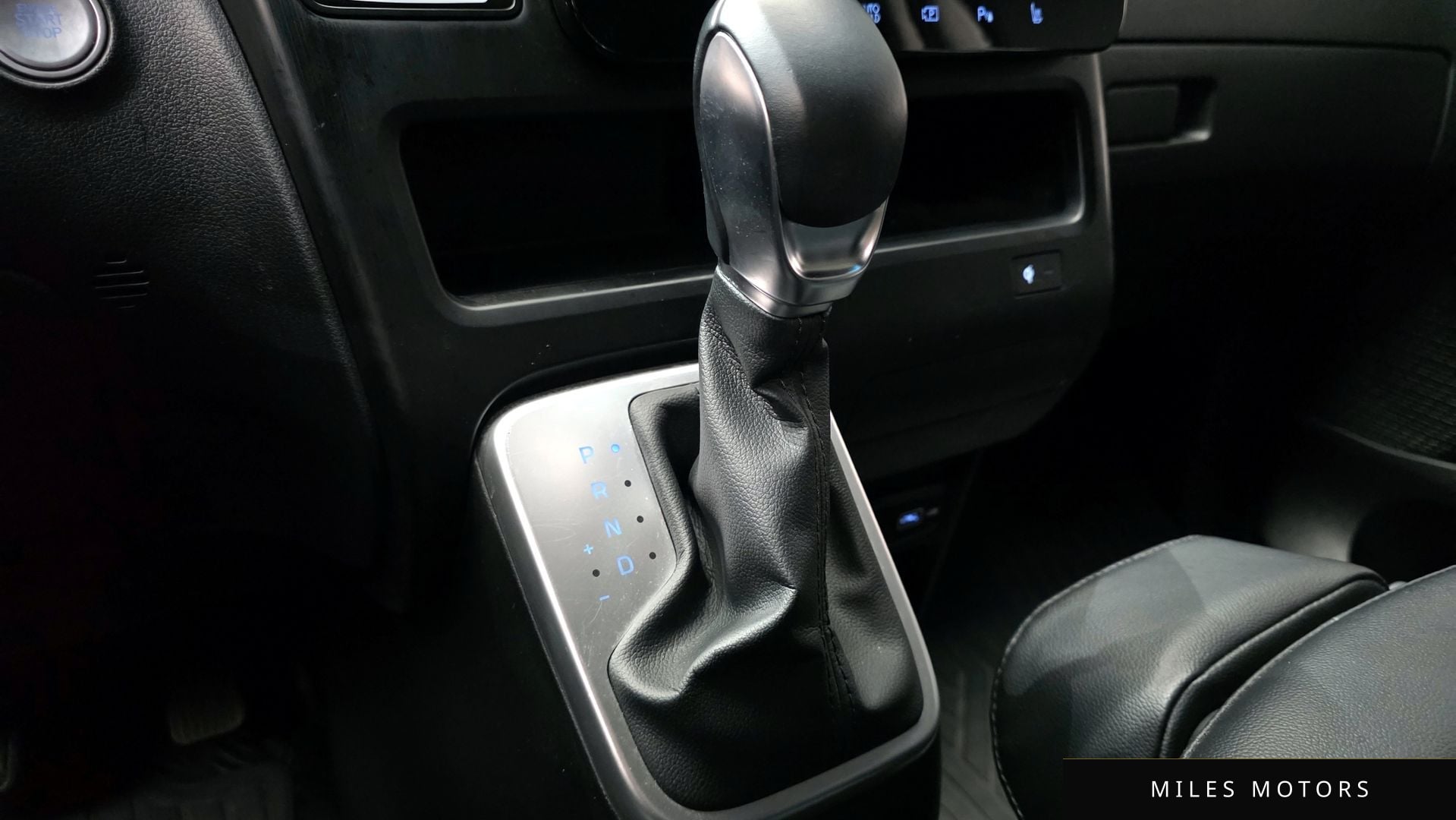 Hyundai Staria 2022 — миниатюра 12