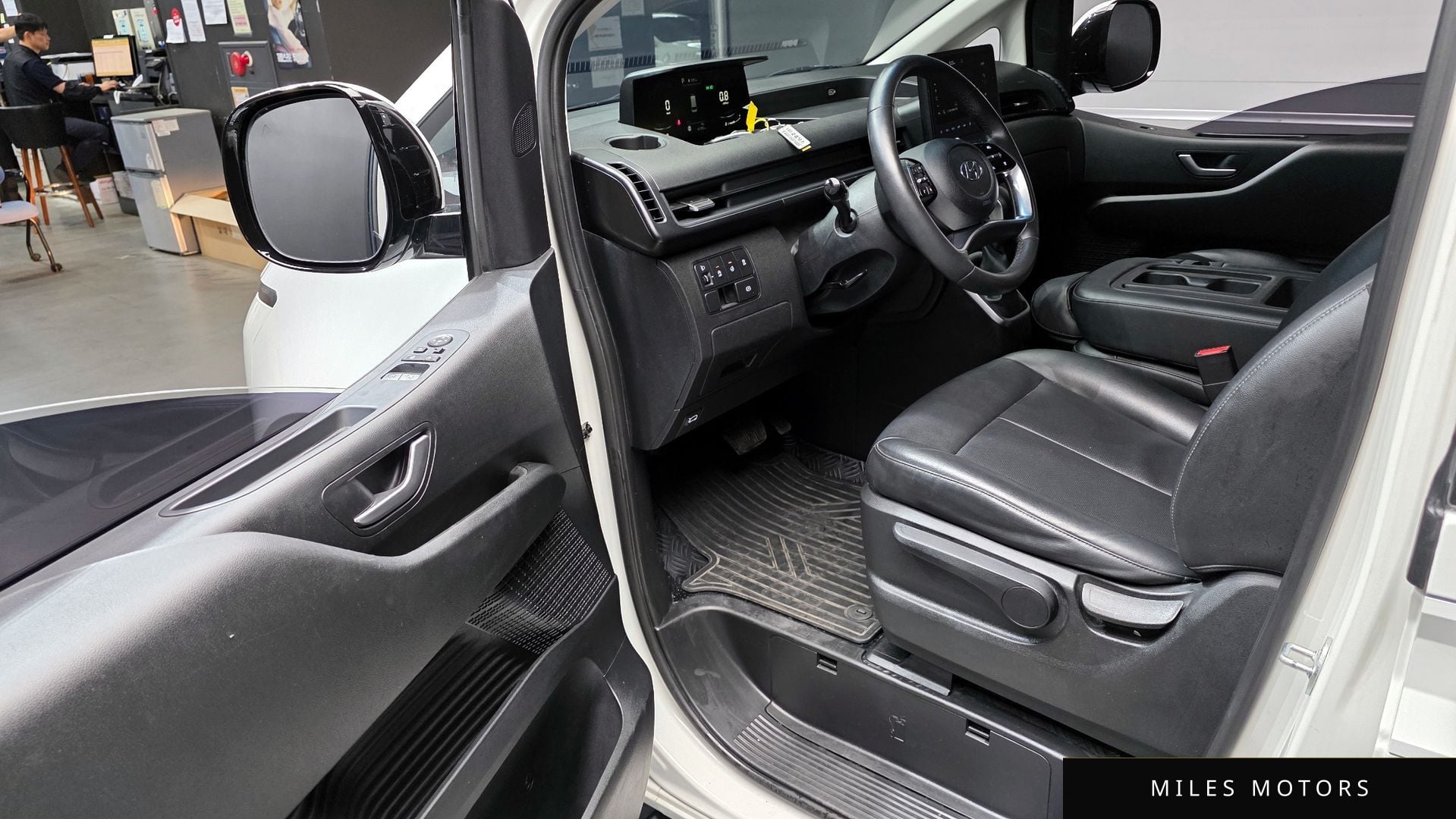 Hyundai Staria 2022 — миниатюра 13