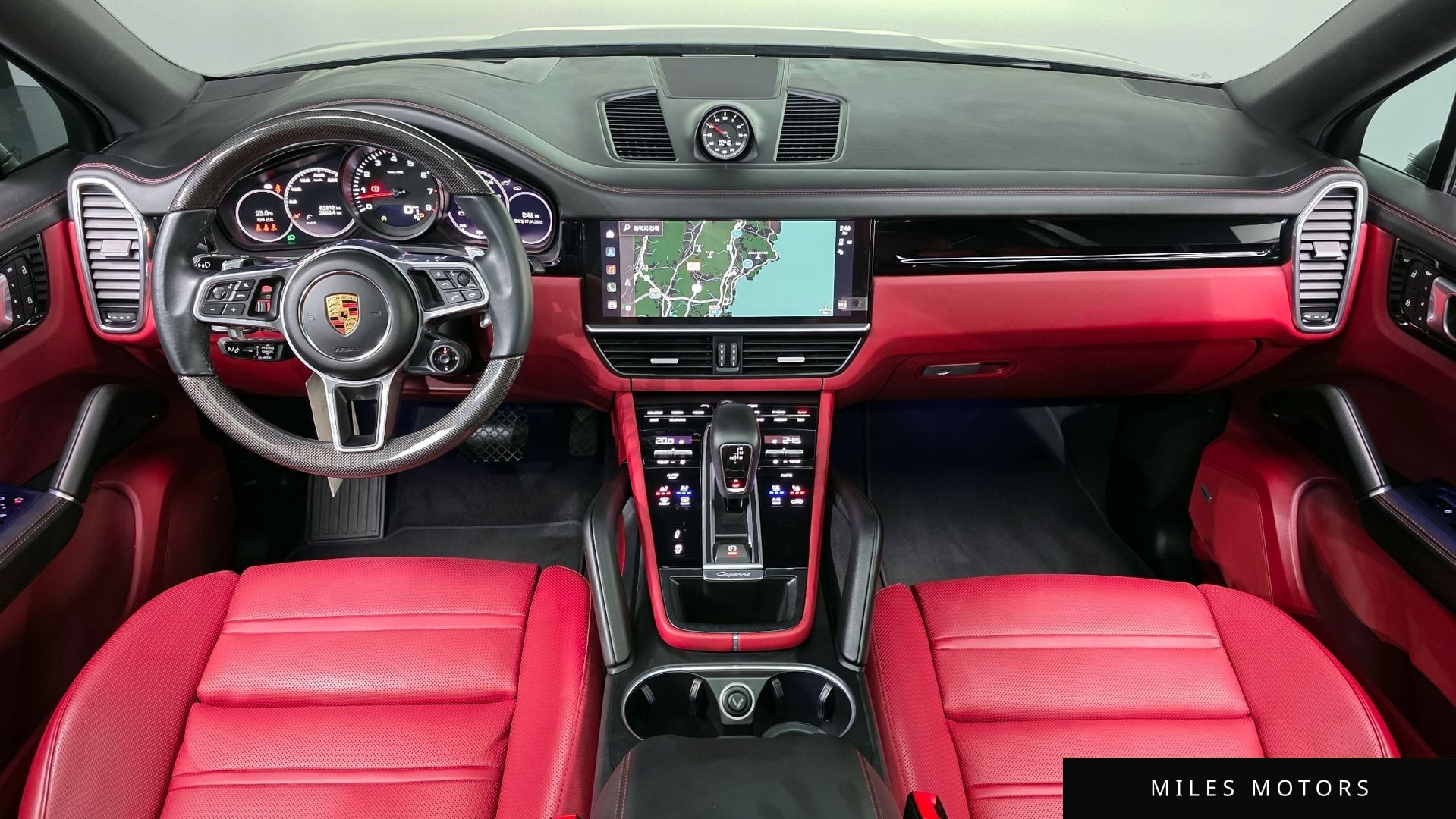 Porsche Cayenne 2022 — миниатюра 10