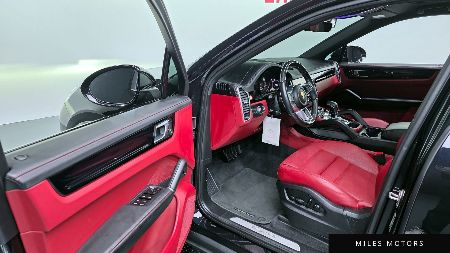 Porsche Cayenne 2022 — миниатюра 13