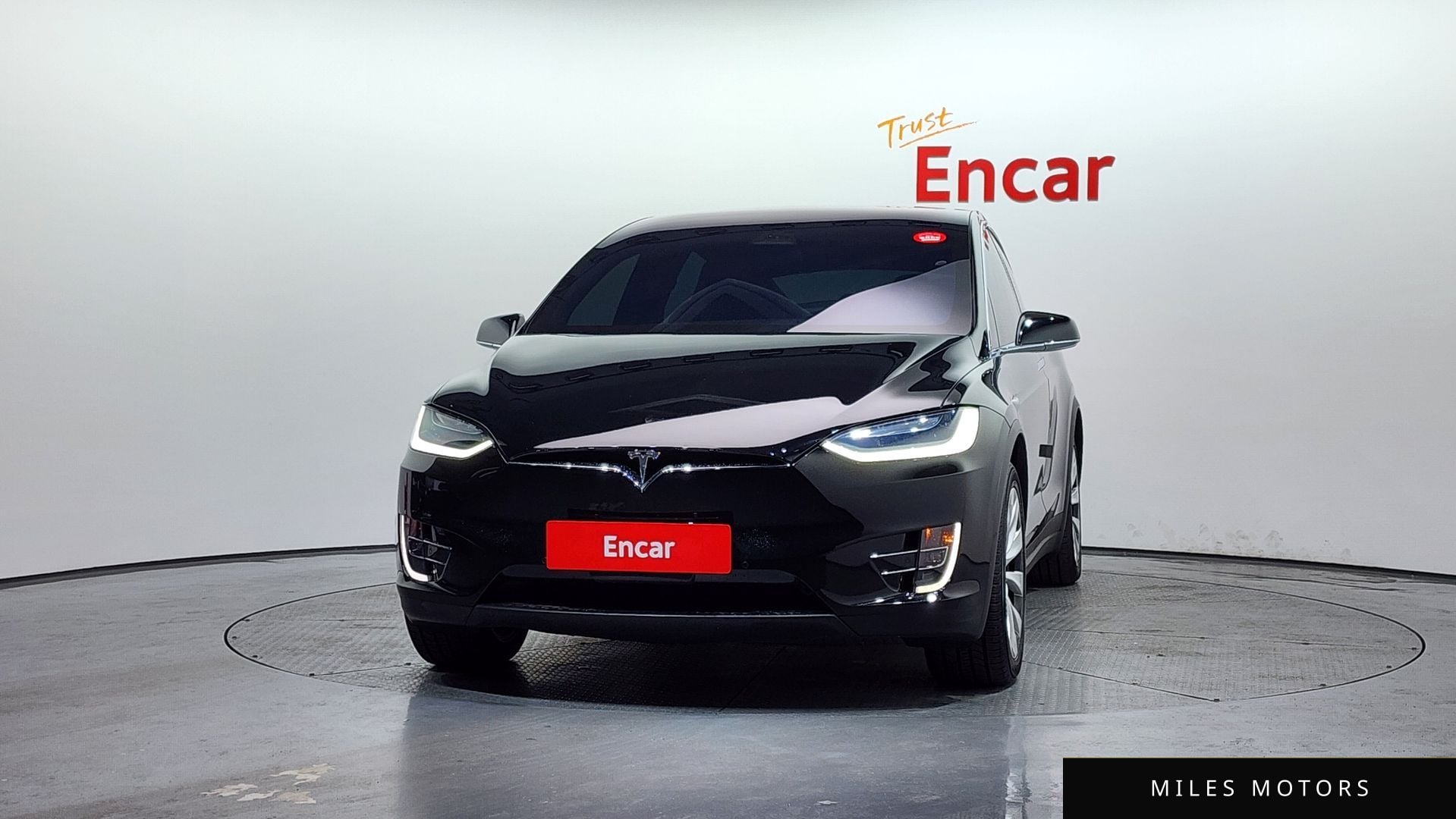 Tesla Model X 2019 — миниатюра 3