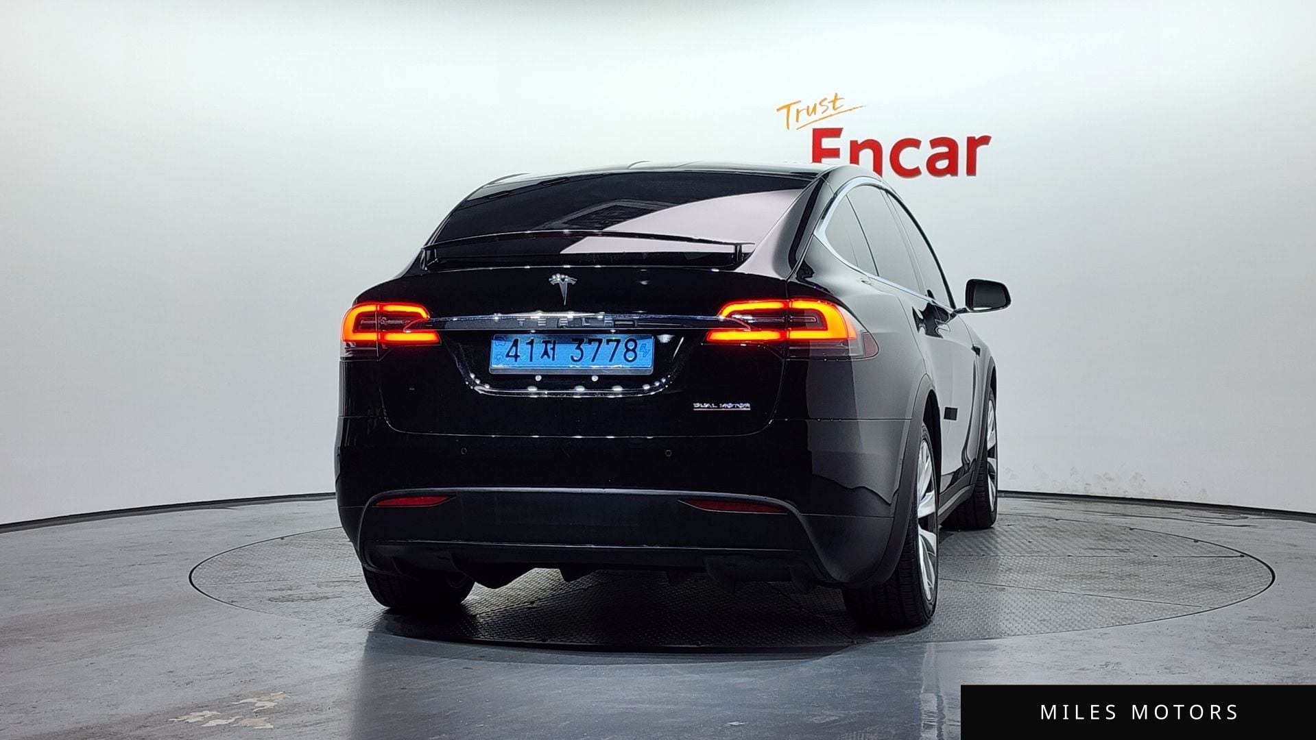Tesla Model X 2019 — миниатюра 4