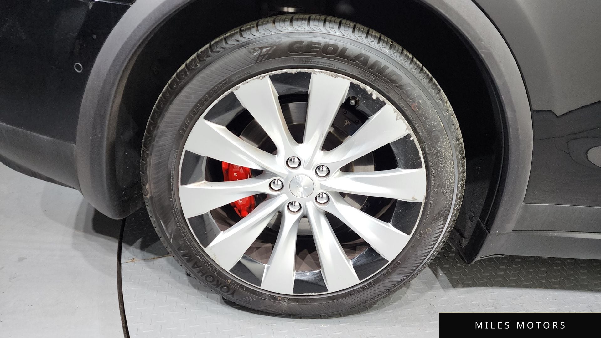 Tesla Model X 2019 — миниатюра 5