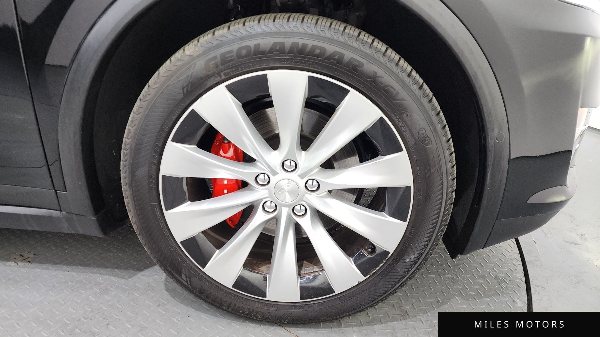 Tesla Model X 2019 — миниатюра 7