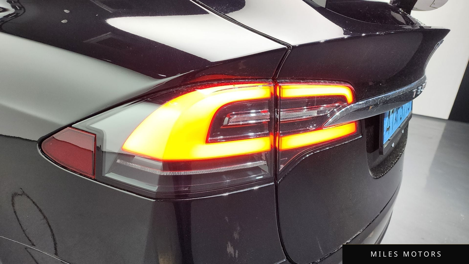 Tesla Model X 2019 — миниатюра 9