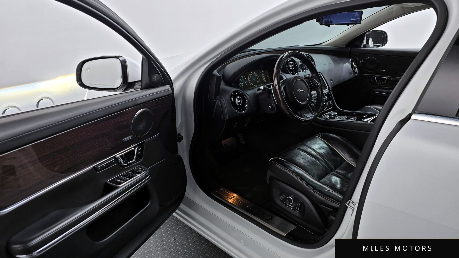 Jaguar All New XJ 2016 — миниатюра 10