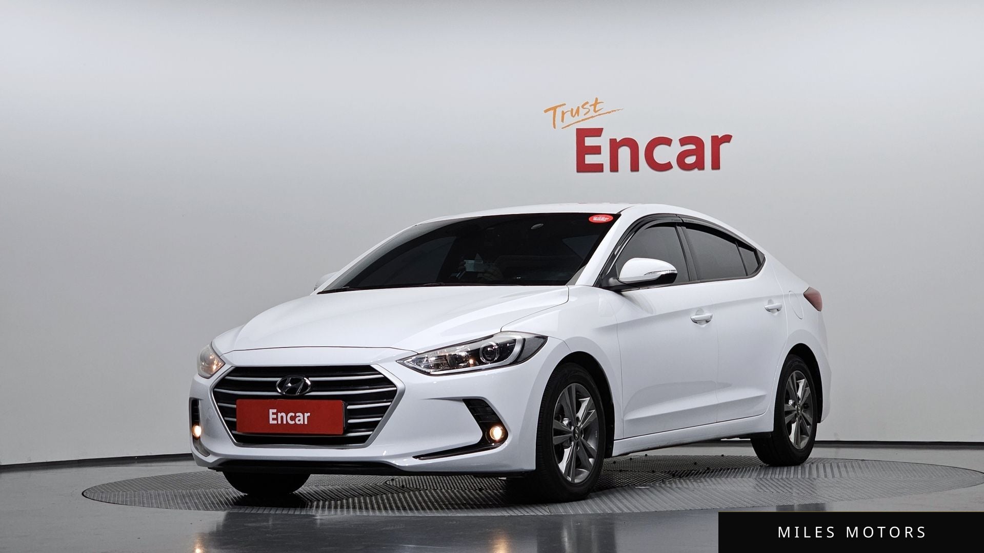 Hyundai AVANTE 2017 — фото 1 из 12