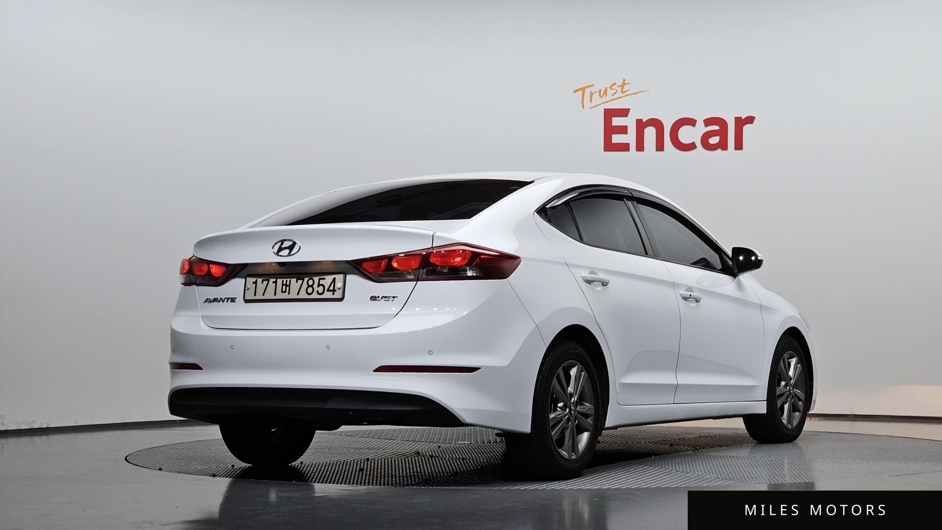 Hyundai AVANTE 2017 — миниатюра 2