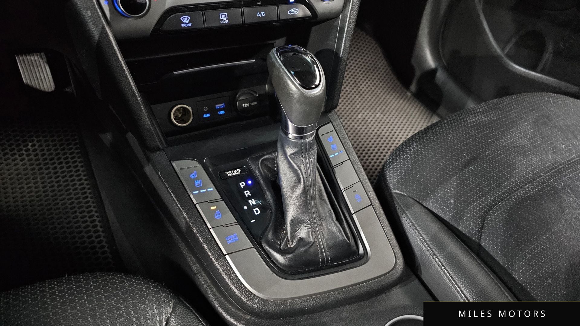 Hyundai AVANTE 2017 — миниатюра 12