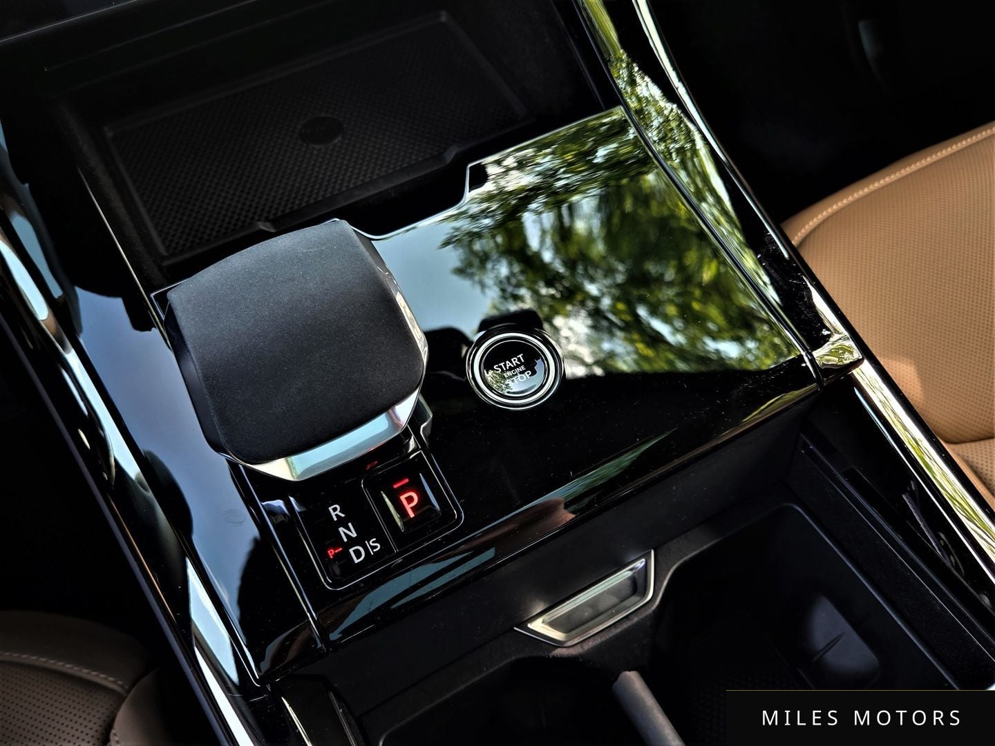 Land Rover Range Rover Sport 2025 — миниатюра 9