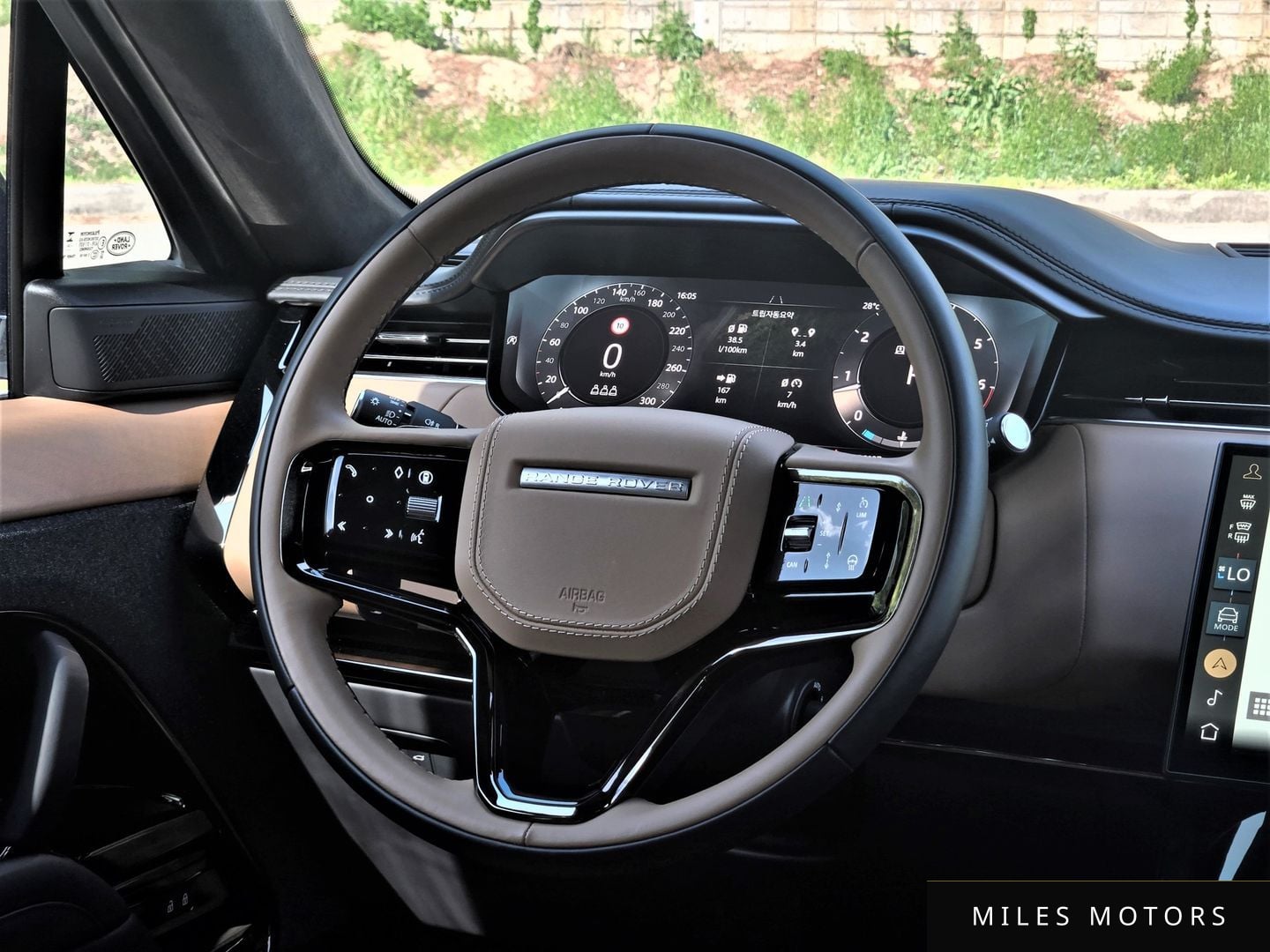 Land Rover Range Rover Sport 2025 — миниатюра 12