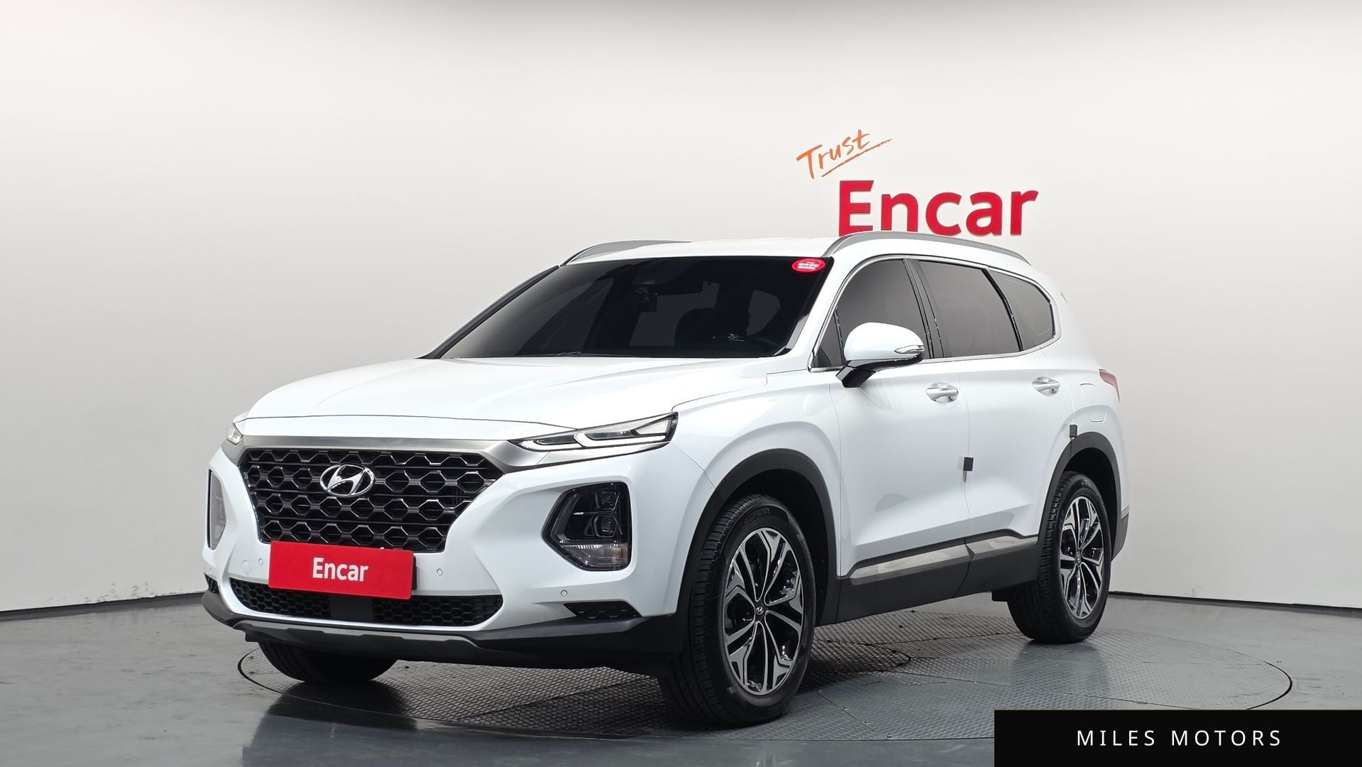 Hyundai Santafe 2019 — фото 1 из 12
