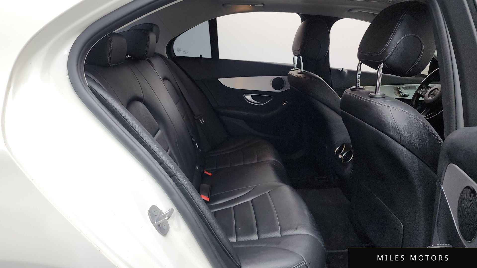 Mercedes-Benz C-Class W205 2016 — миниатюра 11