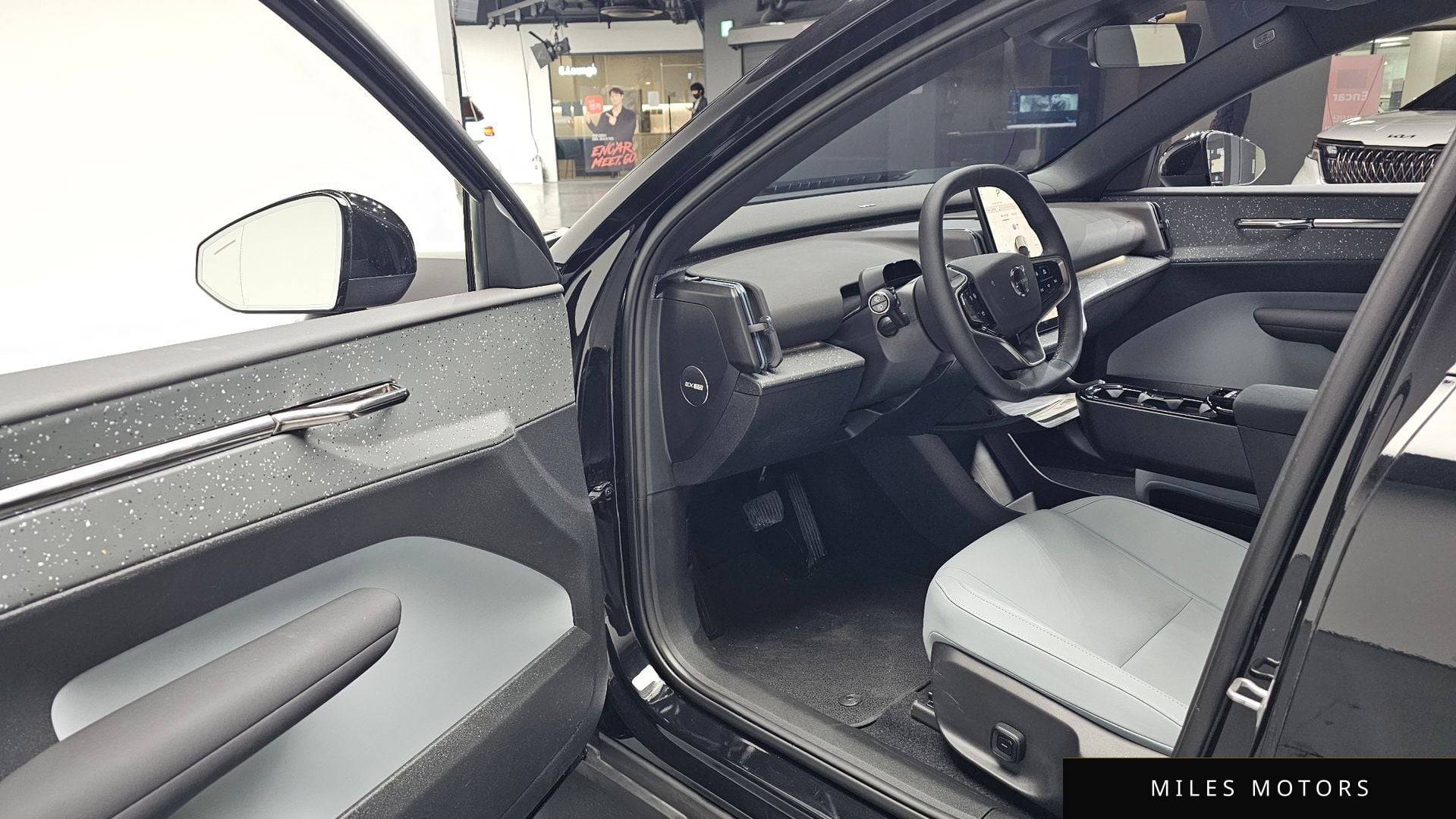 Volvo EX30 2025 — миниатюра 13