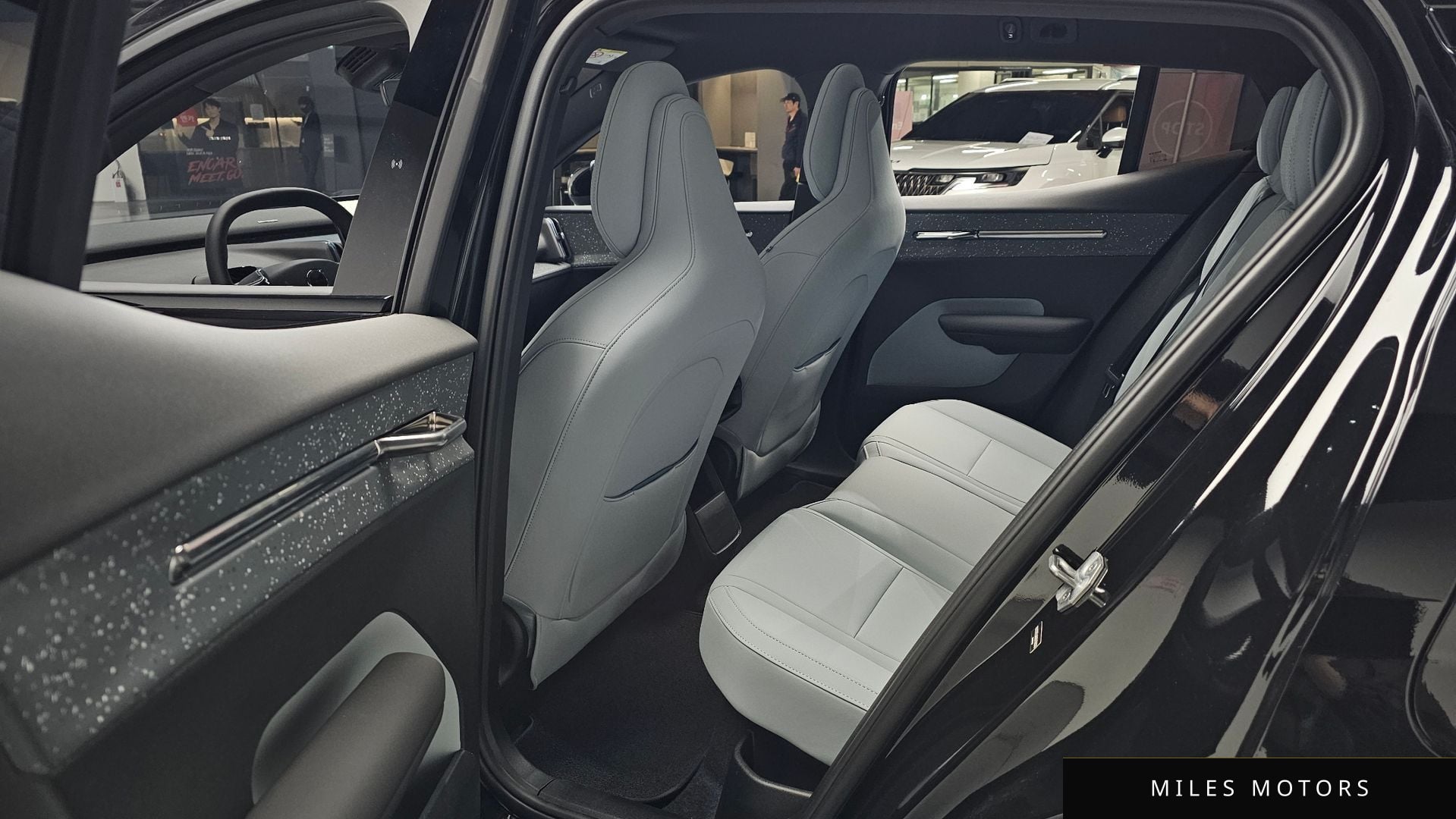 Volvo EX30 2025 — миниатюра 17
