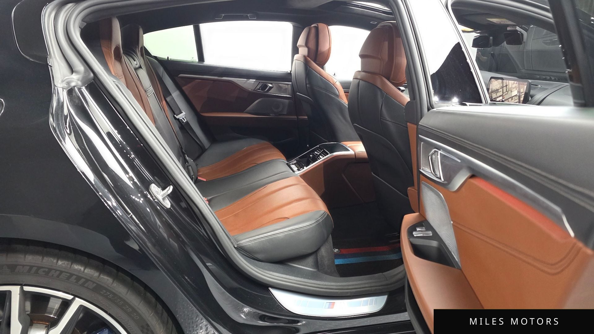 BMW 8시리즈 (G15) 2023 — миниатюра 18