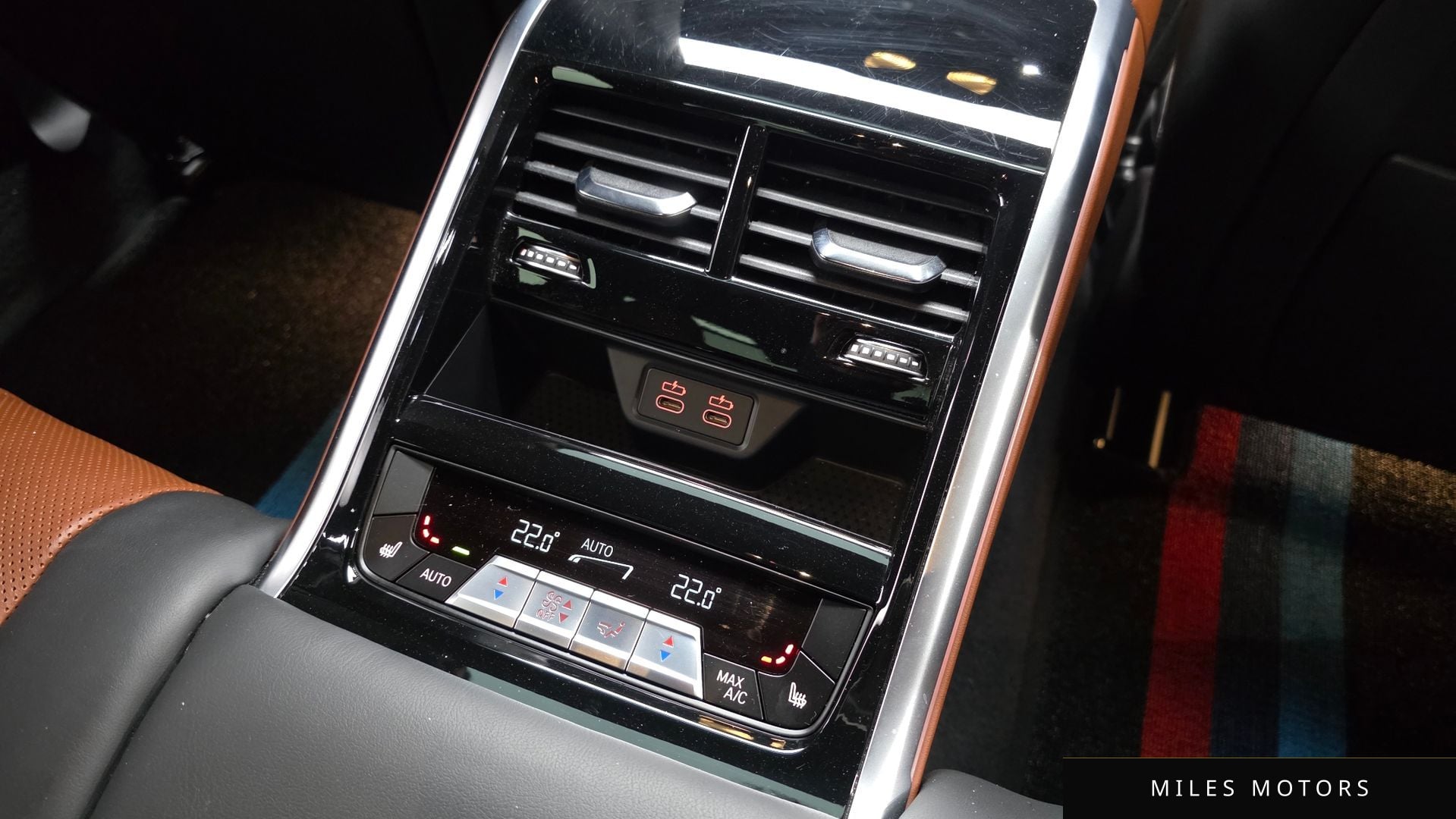 BMW 8시리즈 (G15) 2023 — миниатюра 25