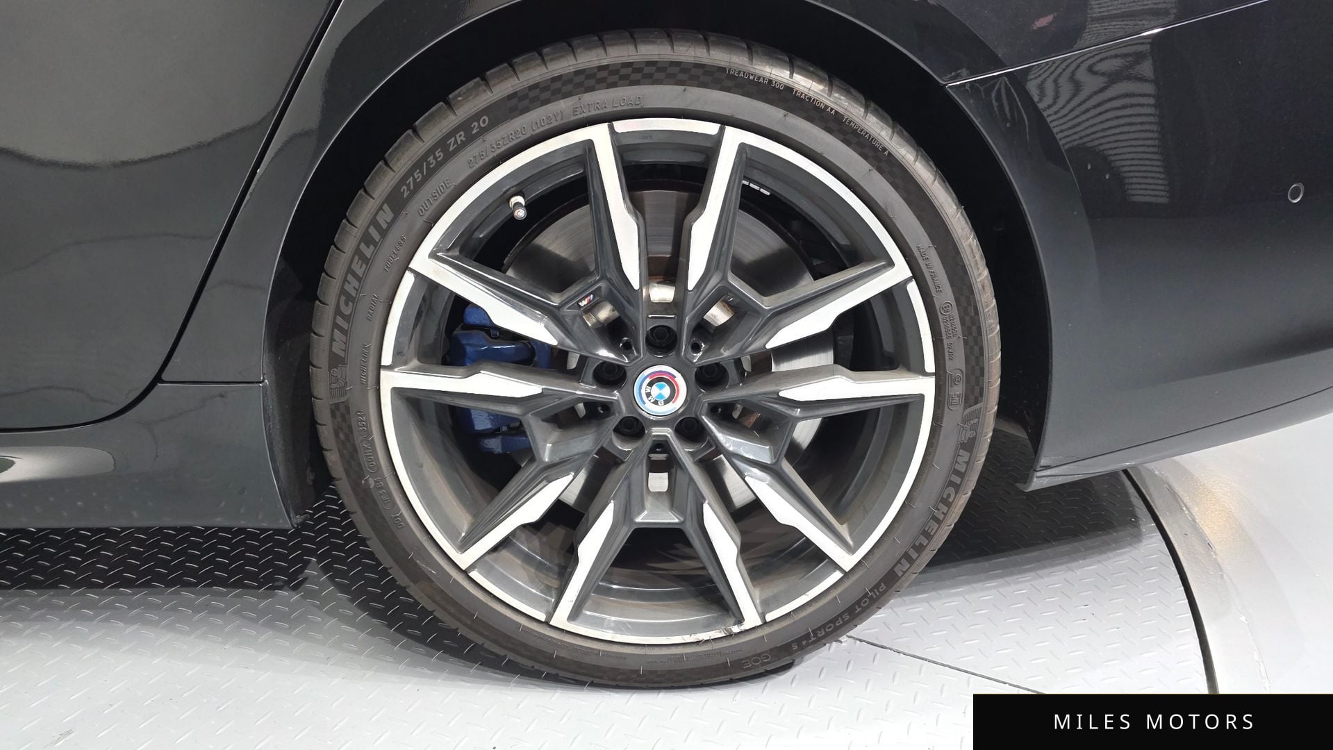 BMW 8시리즈 (G15) 2023 — миниатюра 7
