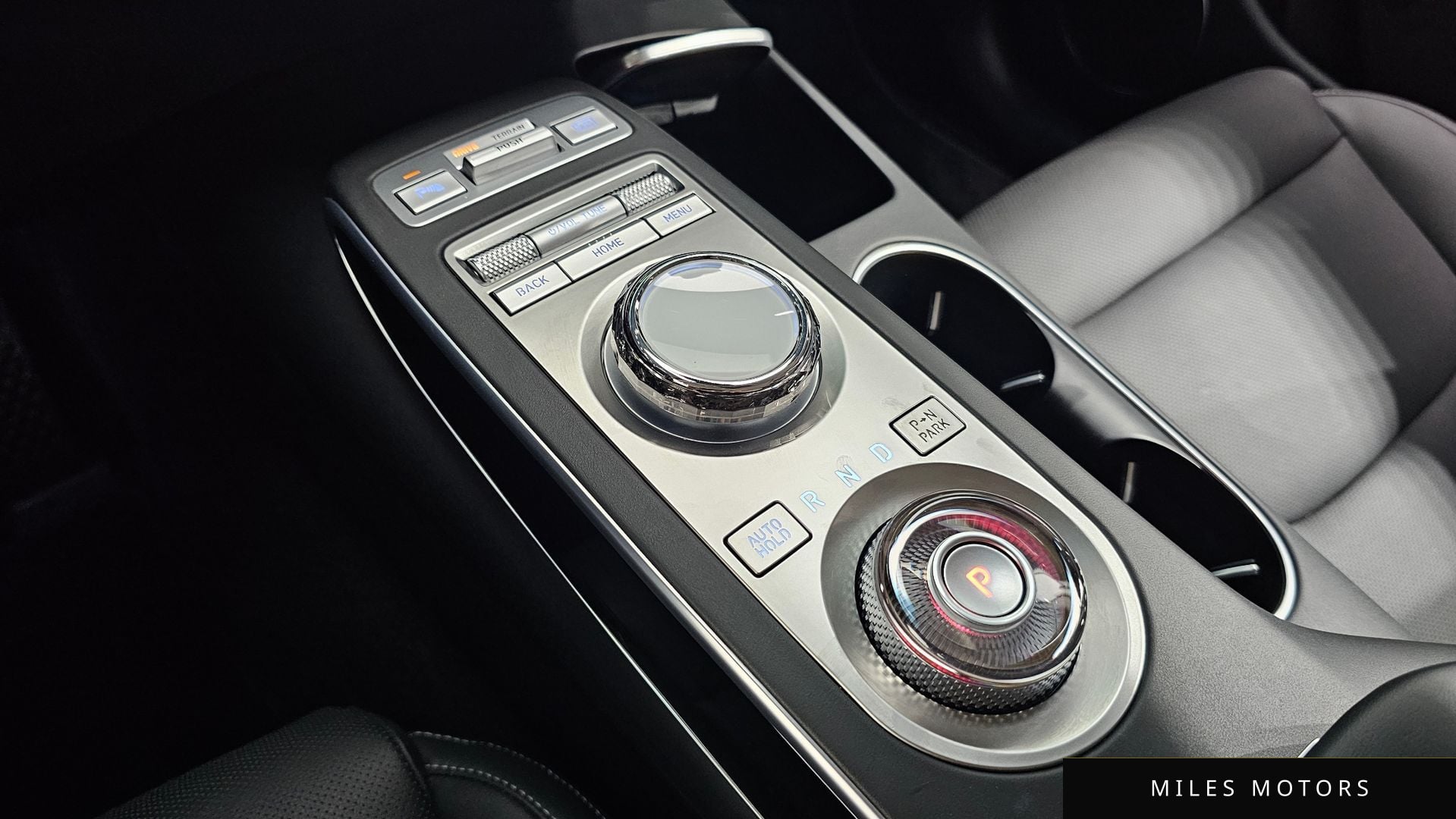 Genesis GV70 2024 — миниатюра 12