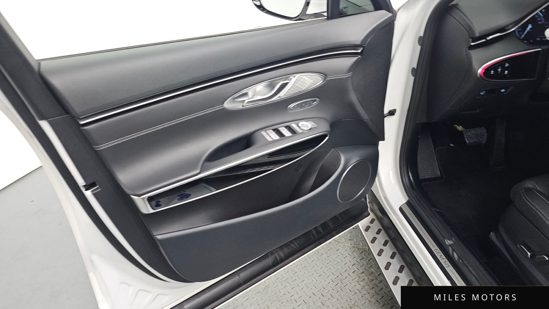 Genesis GV70 2024 — миниатюра 14
