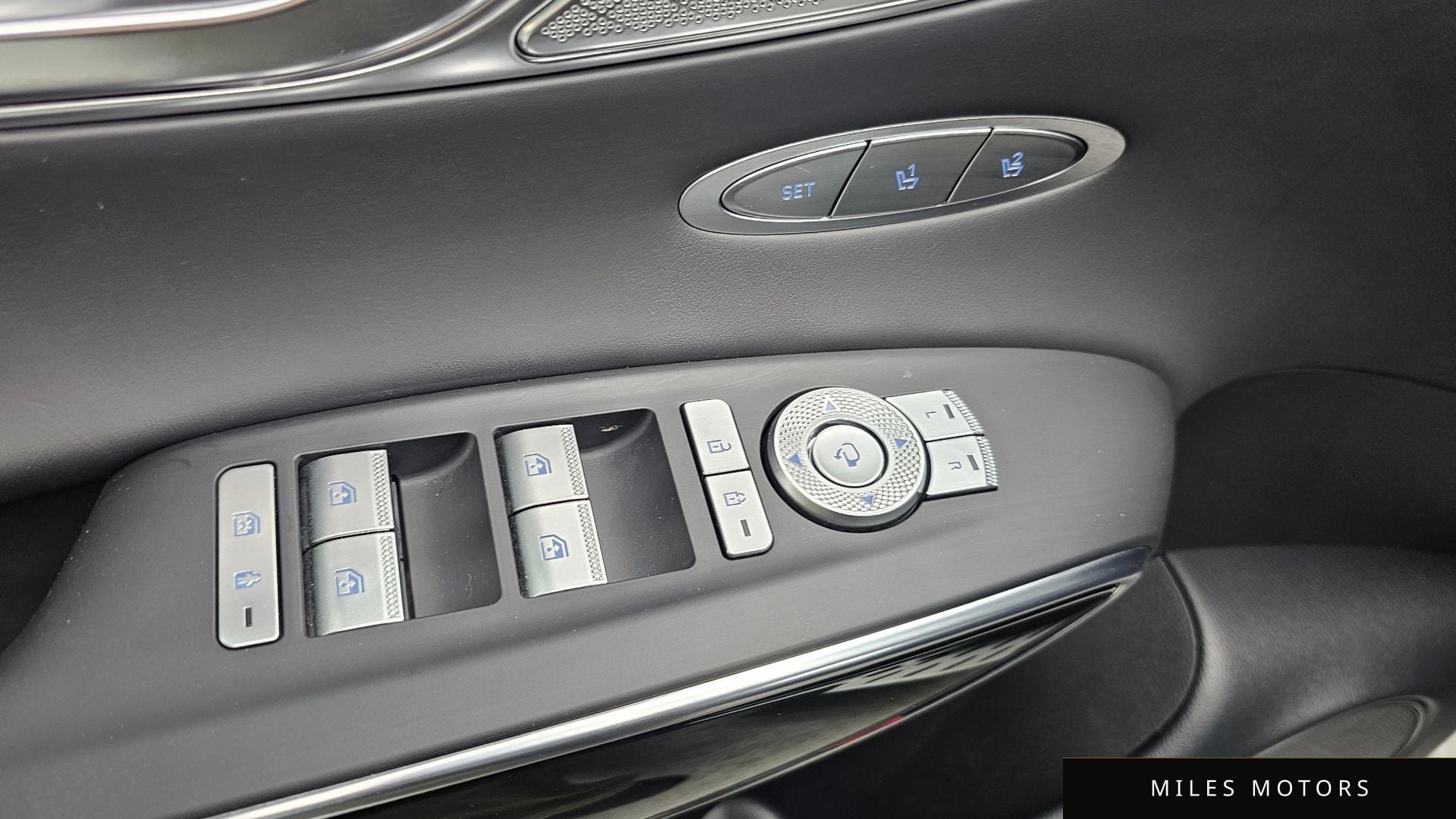 Genesis GV70 2024 — миниатюра 28