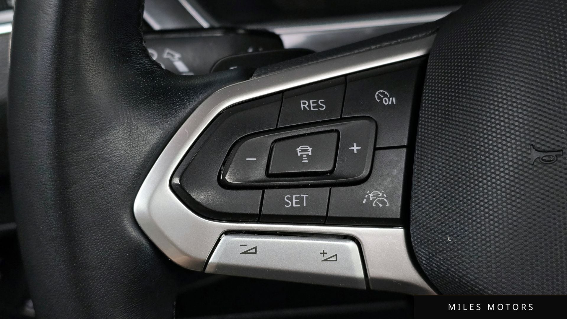 Volkswagen Tiguan 2023 — миниатюра 20