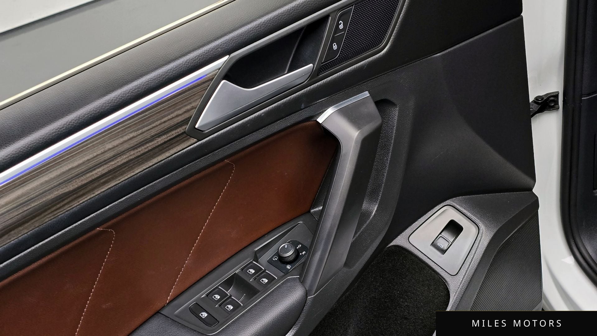 Volkswagen Tiguan 2023 — миниатюра 25