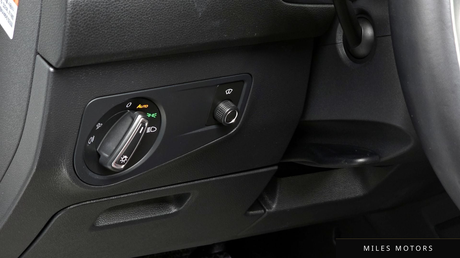 Volkswagen Tiguan 2023 — миниатюра 31