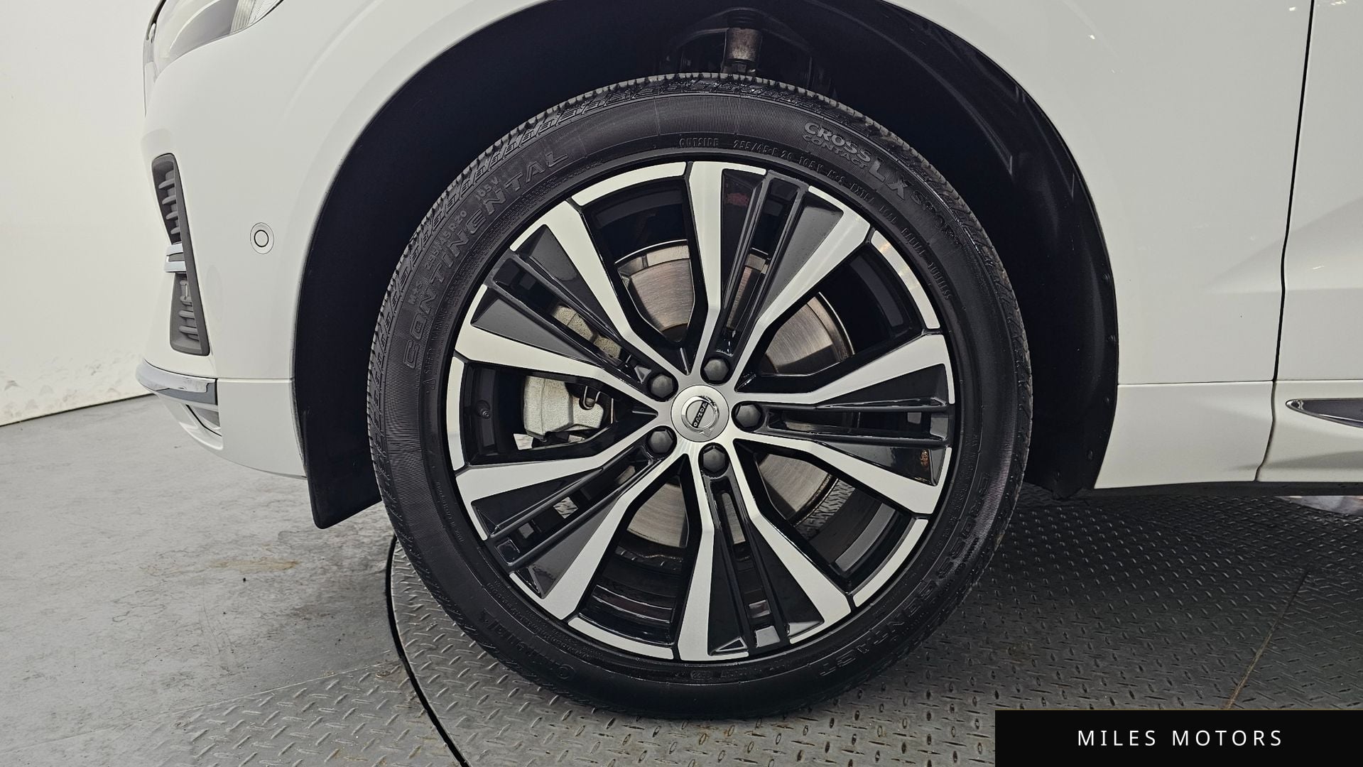 Volvo XC60 2023 — миниатюра 5