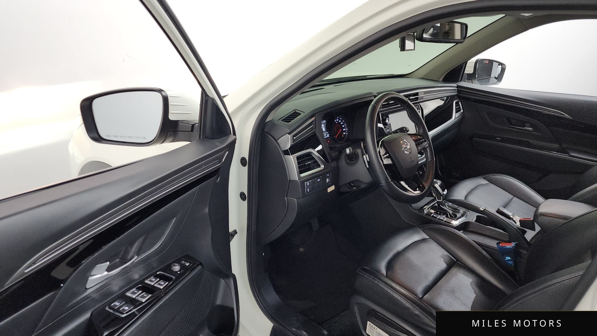 KG Mobility 뷰티풀 코란도 2022 — миниатюра 13