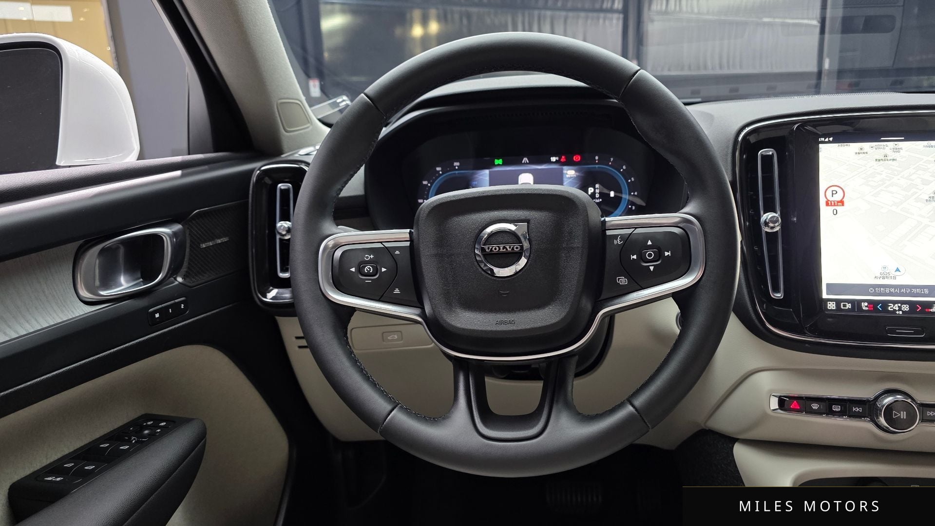 Volvo XC40 2025 — миниатюра 13