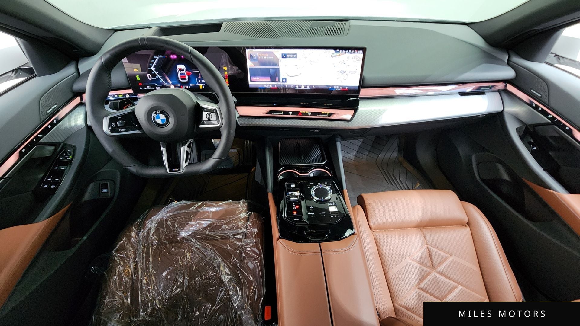 BMW 5 Series (G60) 2025 — миниатюра 10