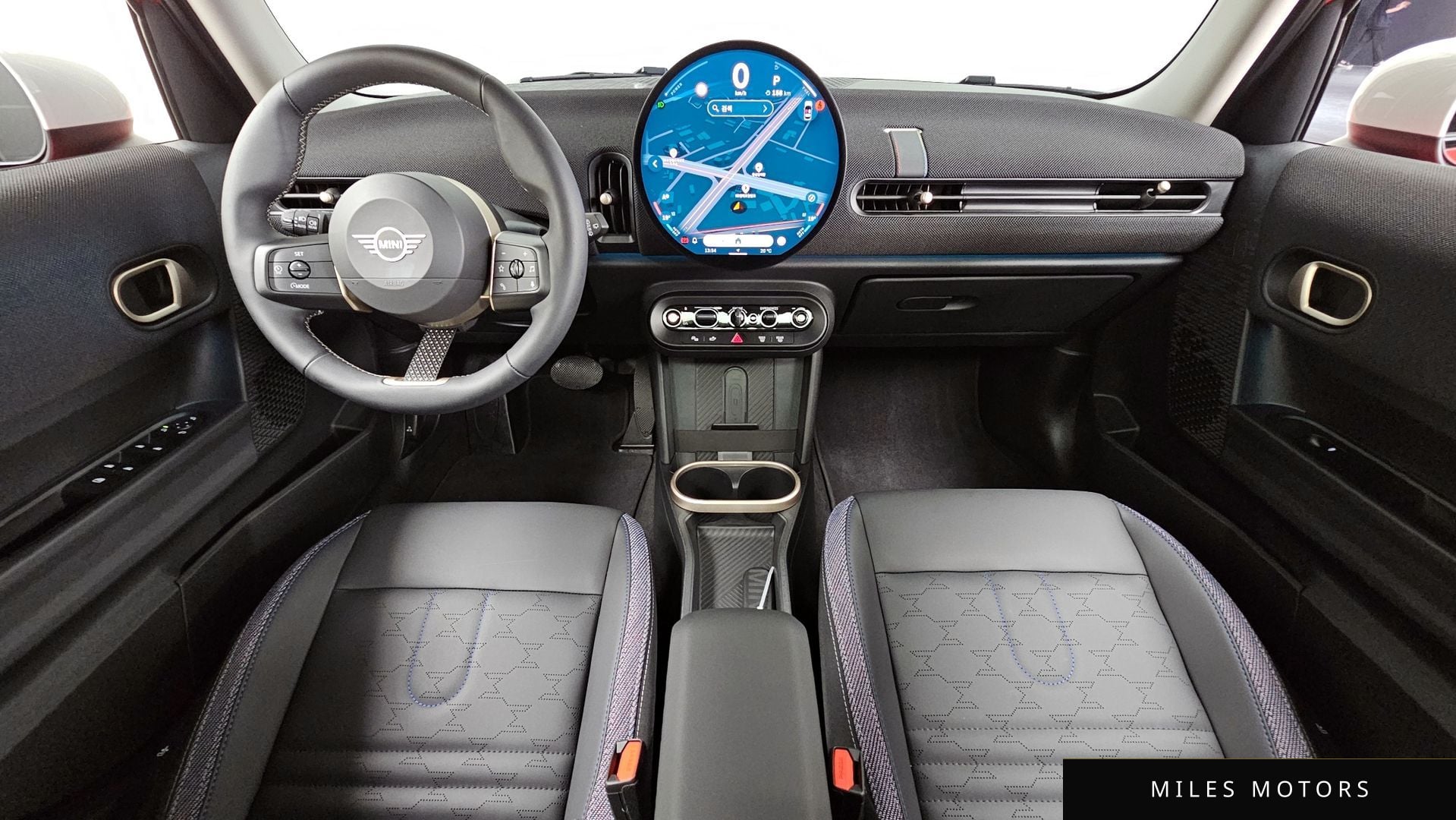 MINI 쿠퍼 C 2025 — миниатюра 10