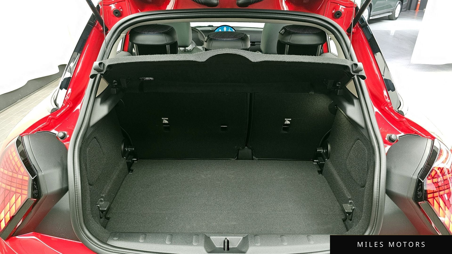 MINI 쿠퍼 C 2025 — миниатюра 26