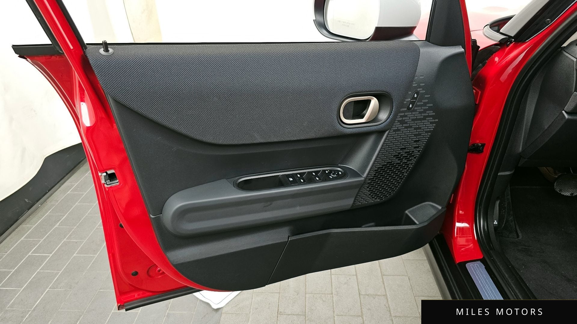 MINI 쿠퍼 C 2025 — миниатюра 14