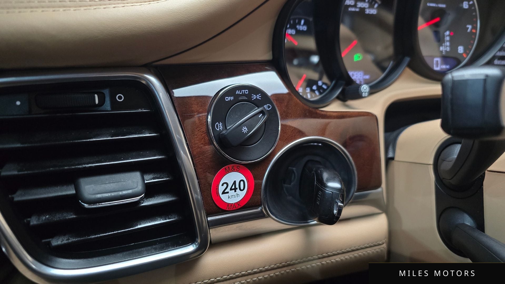 Porsche Panamera 2014 — миниатюра 16