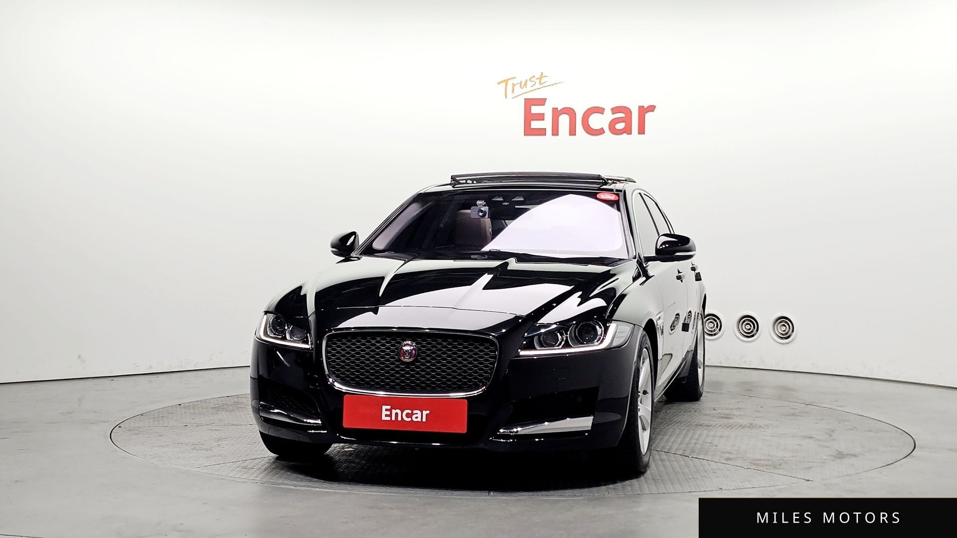 Jaguar XF (X260) 2018 — миниатюра 3