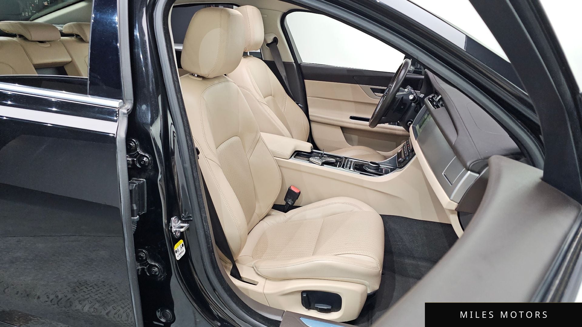 Jaguar XF (X260) 2018 — миниатюра 12