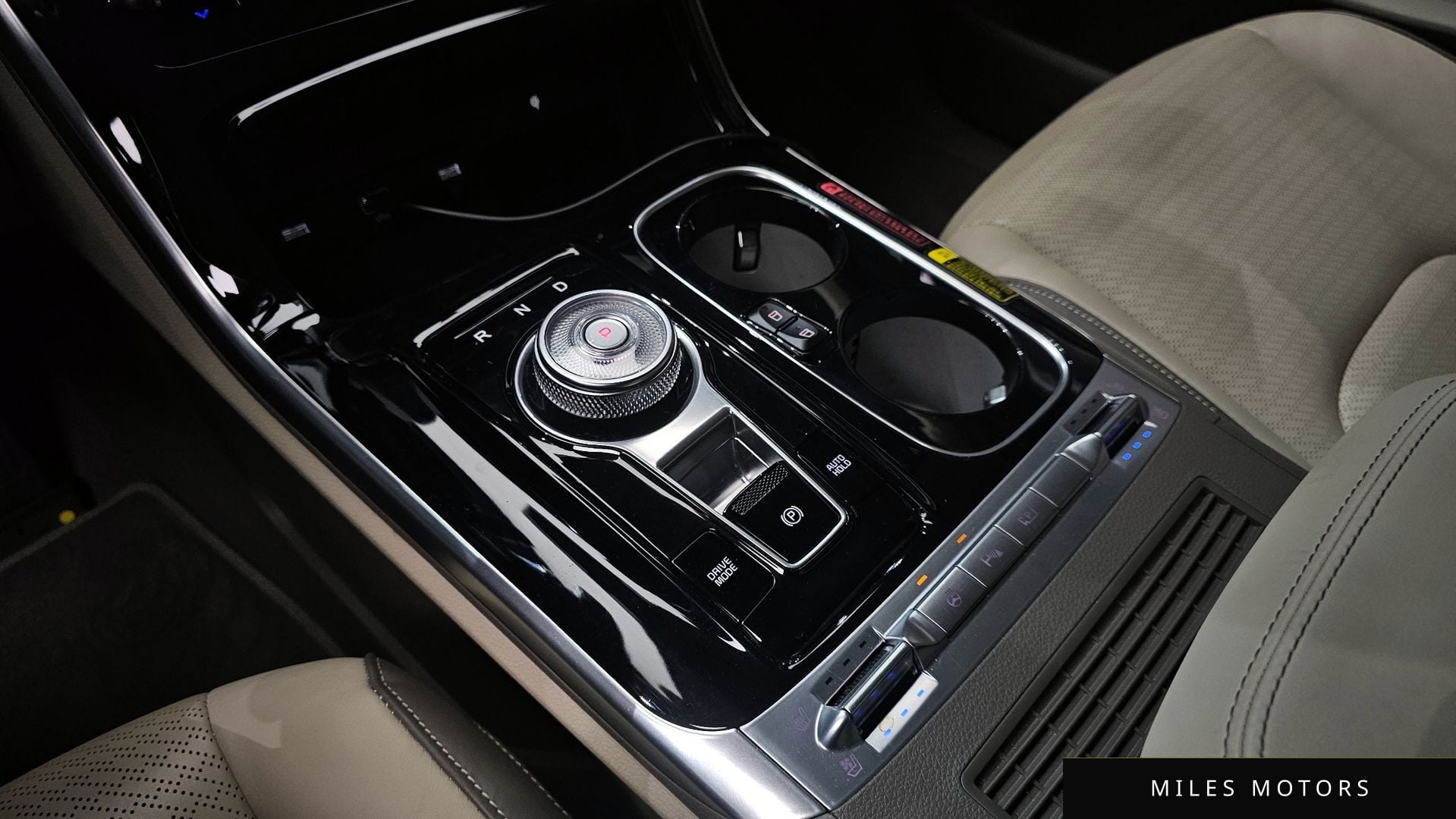 Kia Carnival 2023 — миниатюра 12
