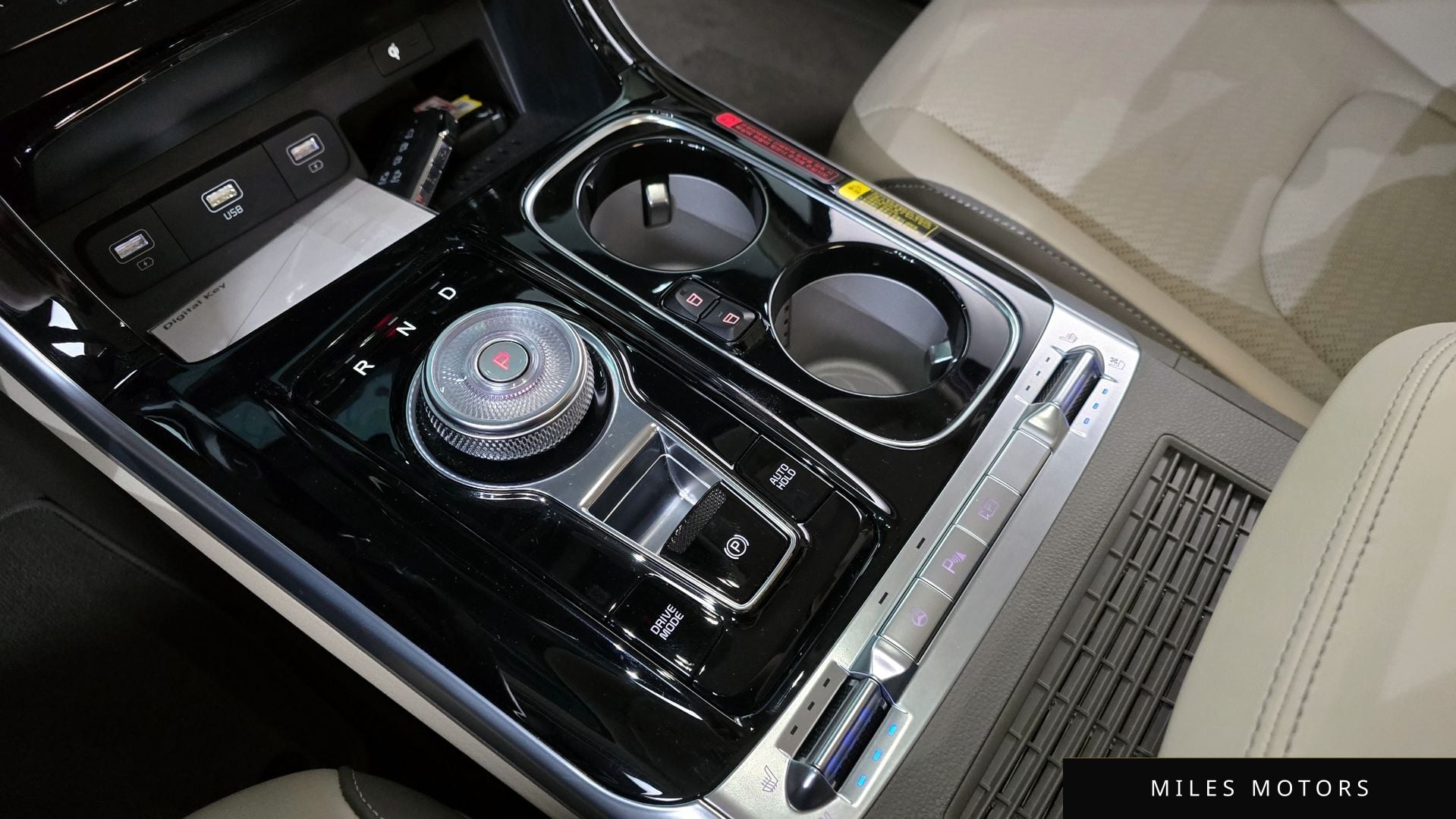Kia Carnival 2023 — миниатюра 12