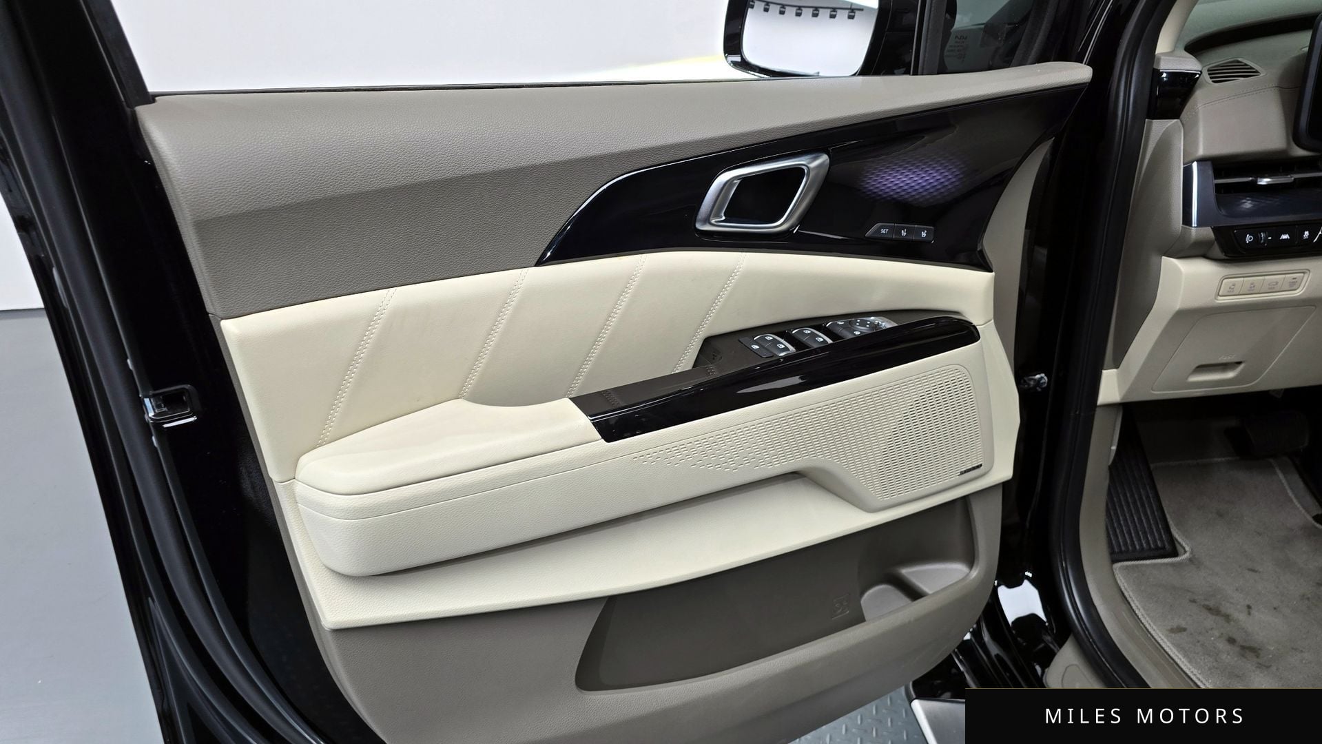 Kia Carnival 2023 — миниатюра 14