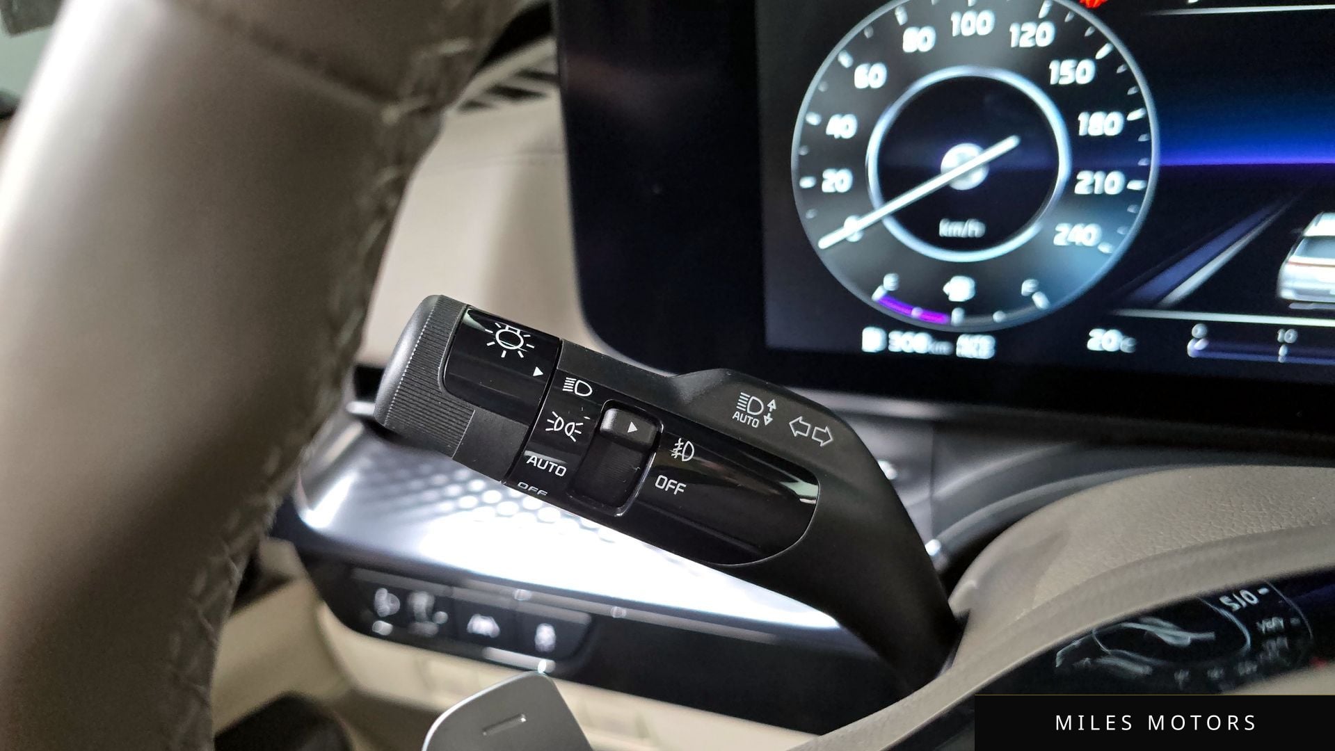 Kia Carnival 2023 — миниатюра 29