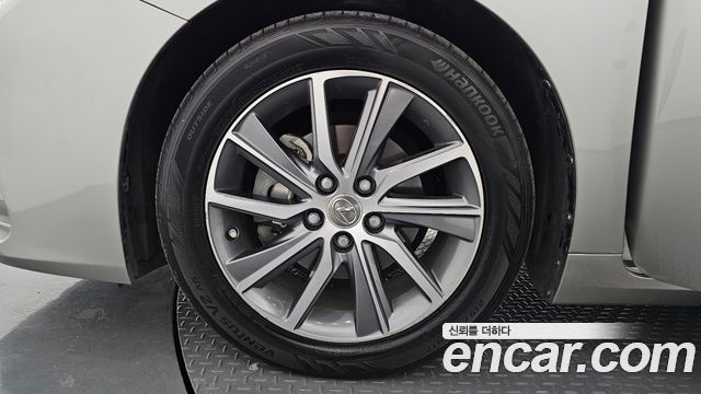 Лексус ES300h 2017 — миниатюра 5