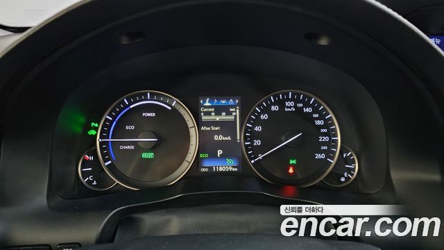 Лексус ES300h 2017 — миниатюра 8