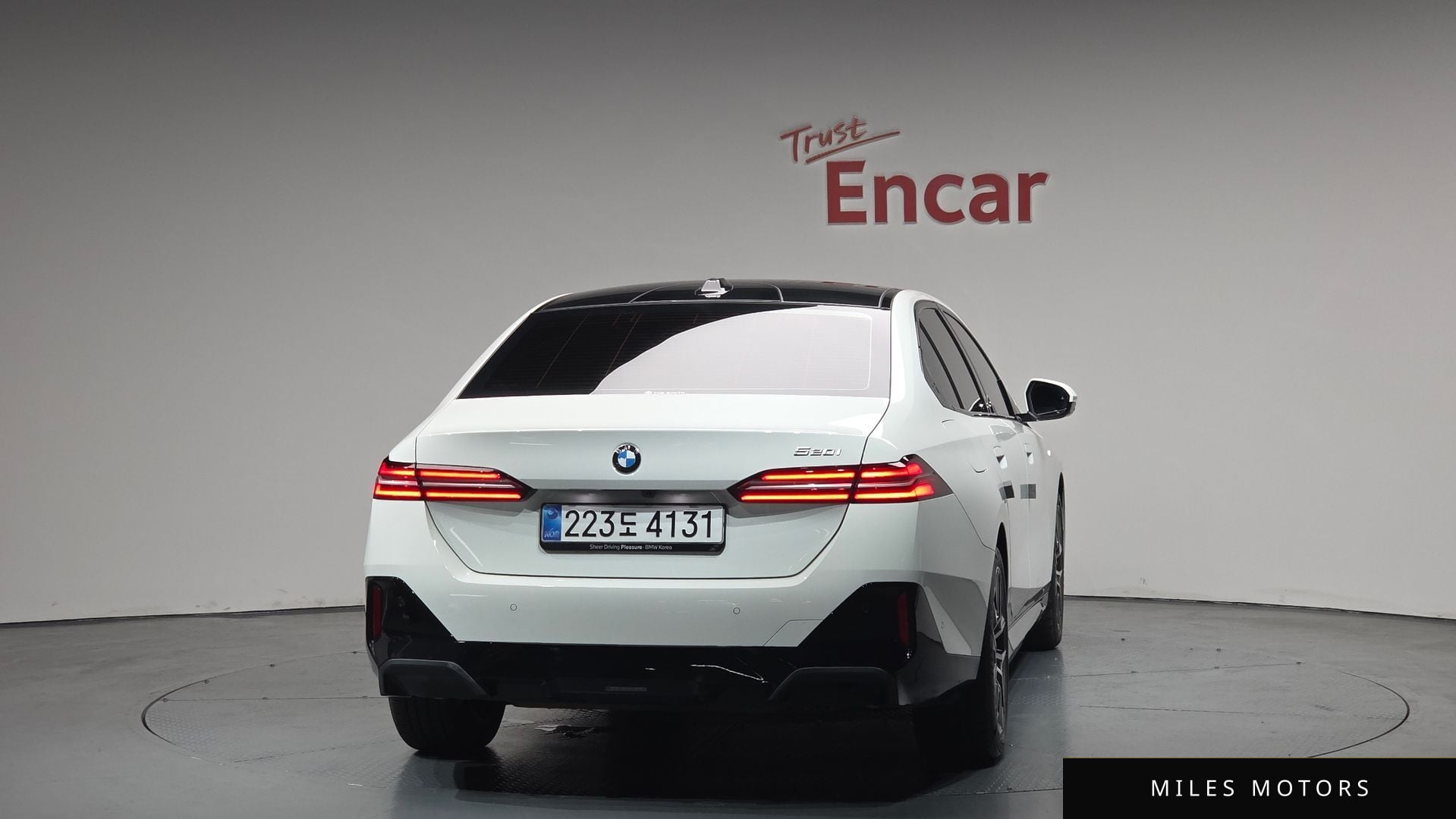 BMW 5 Series (G60) 2026 — миниатюра 3