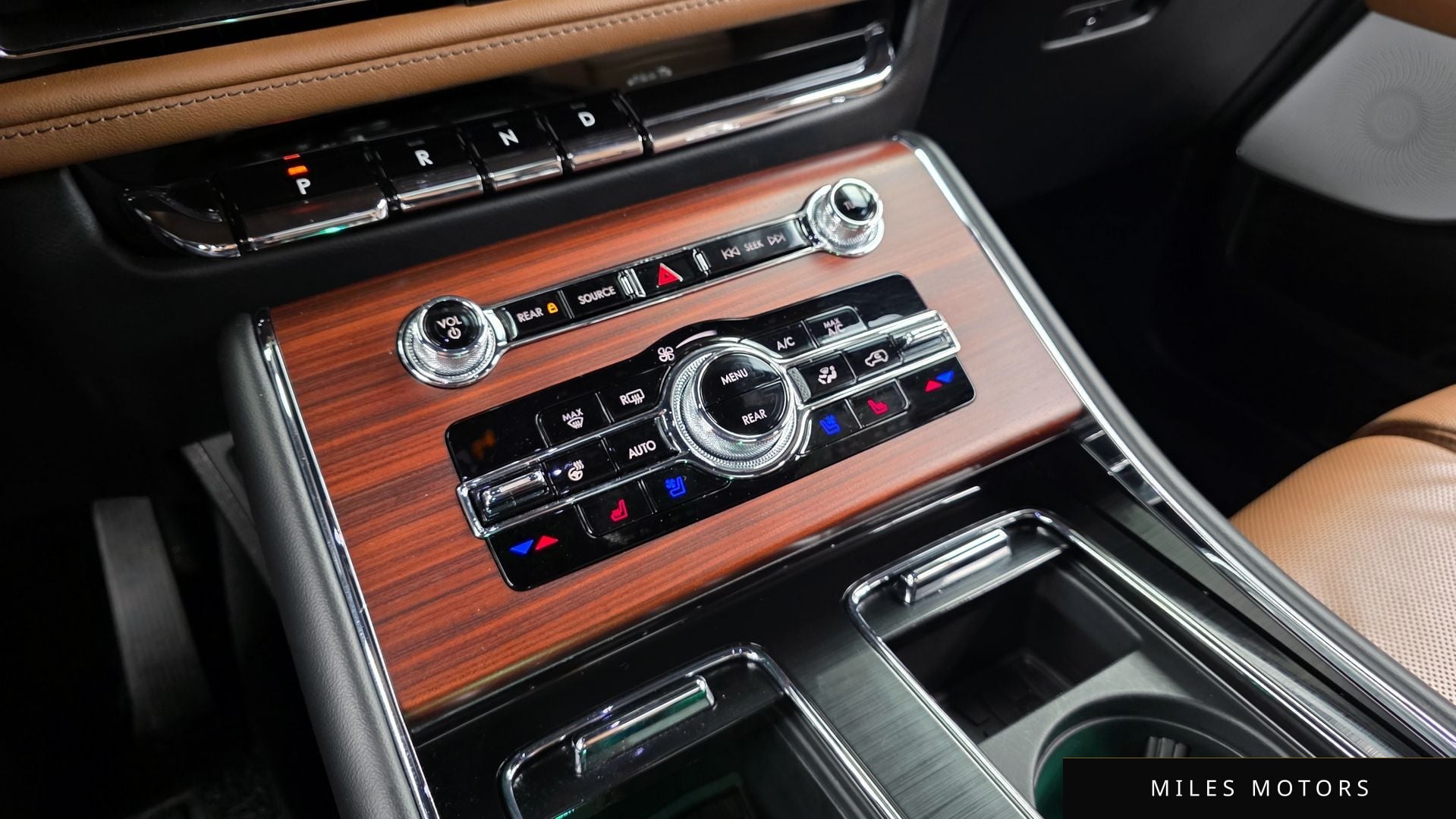 Lincoln Aviator 2022 — миниатюра 12