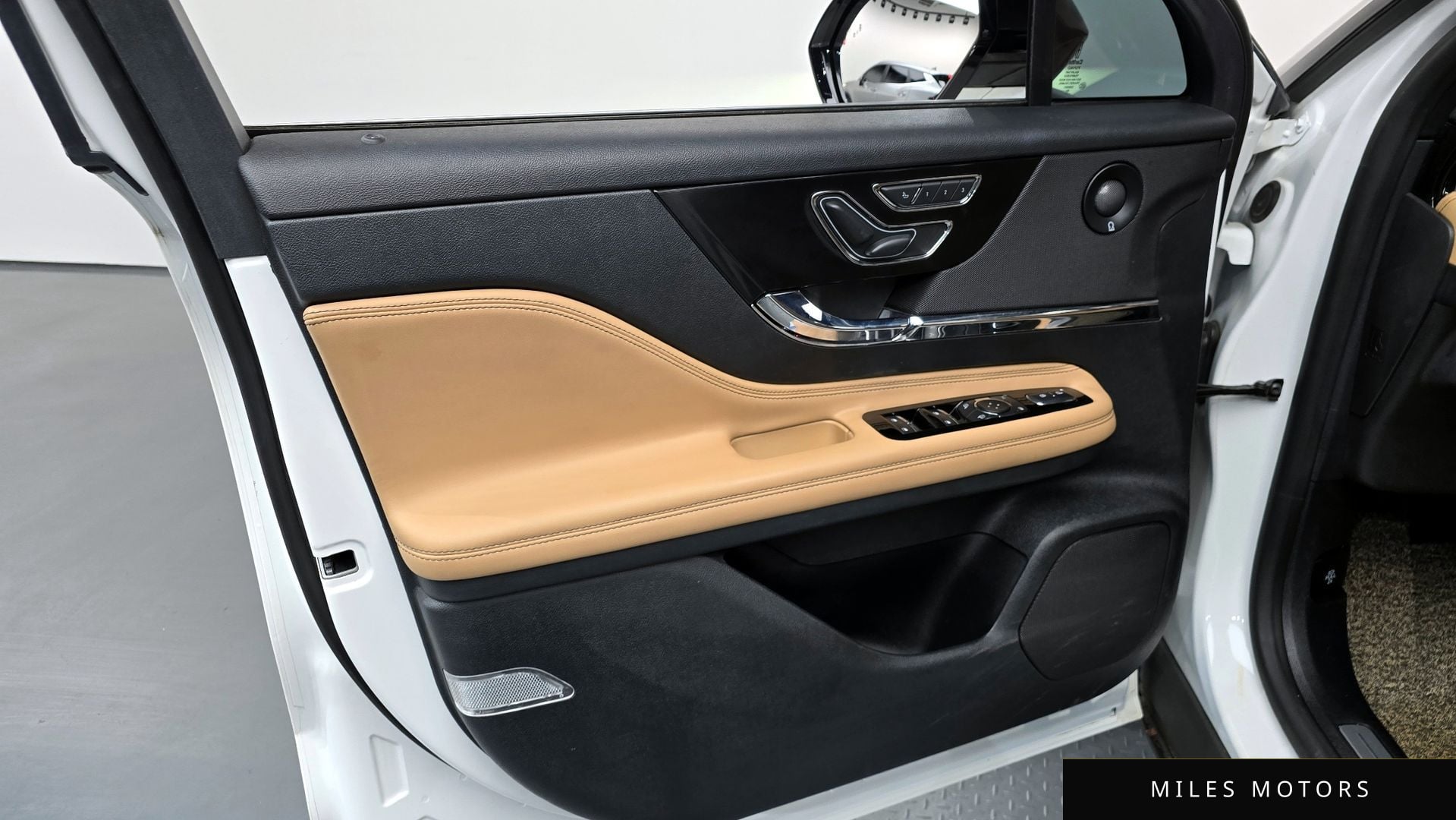 Lincoln 코세어 2021 — миниатюра 14