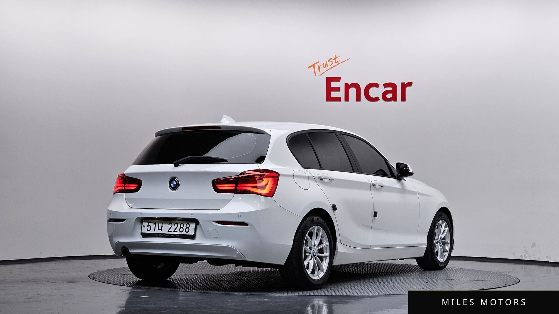 BMW 1 Series (F20) 2018 — фото 1 из 12